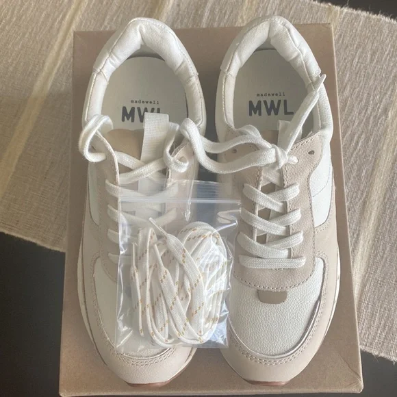 Madewell Kickoff Trainer - Picture 2 of 5